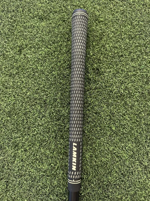 Used UST Mamiya Helium SF3 TaylorMade Driver Shaft
