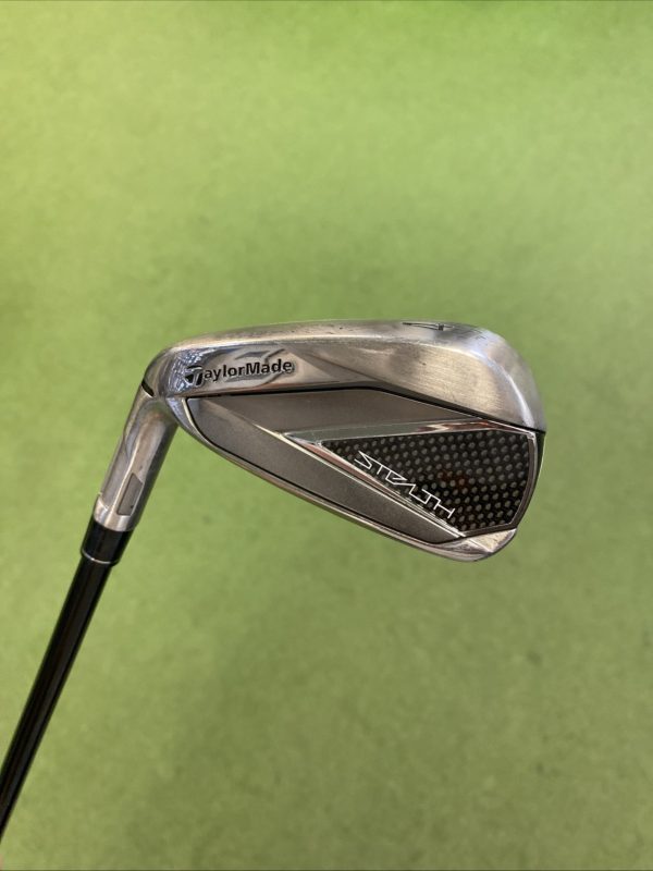 LH TaylorMade Stealth Iron Set 4-PW Mitsubishi MMT 65g Graphite Regular Flex - Image 3