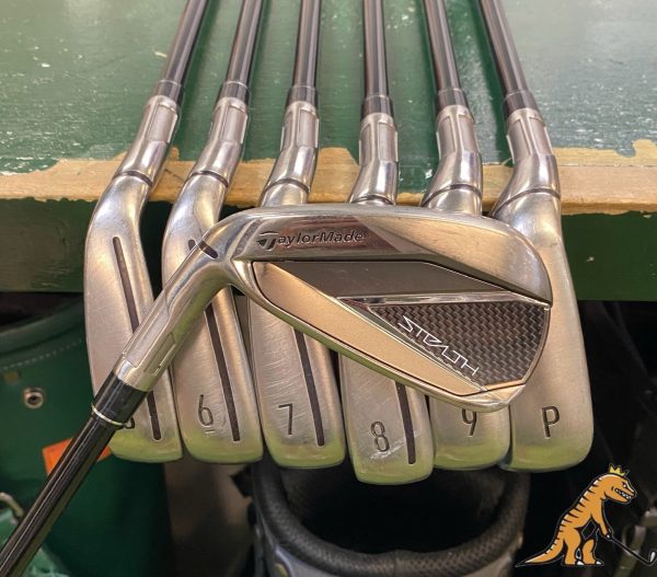 LH TaylorMade Stealth Iron Set 4-PW Mitsubishi MMT 65g Graphite Regular Flex