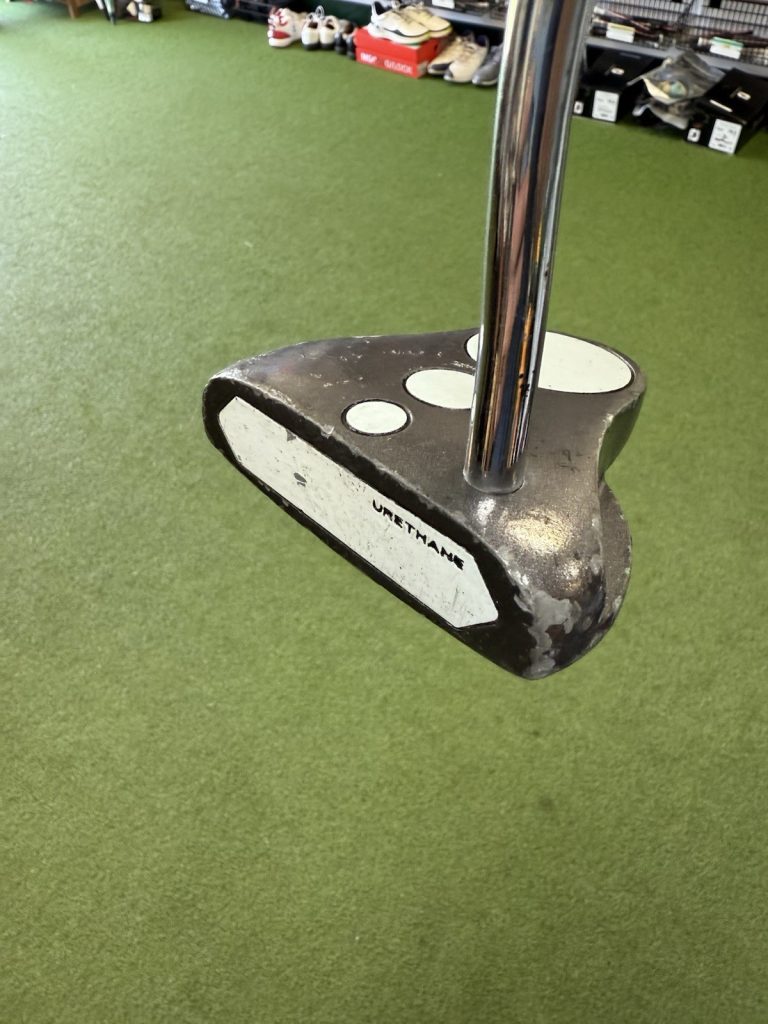 Northwestern Urethane Putter 835 Z10 Right Handed 35”