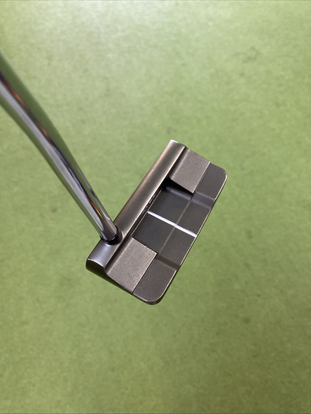 Used RH Odyssey Double Wide Arm Lock 40” Putter - Image 5