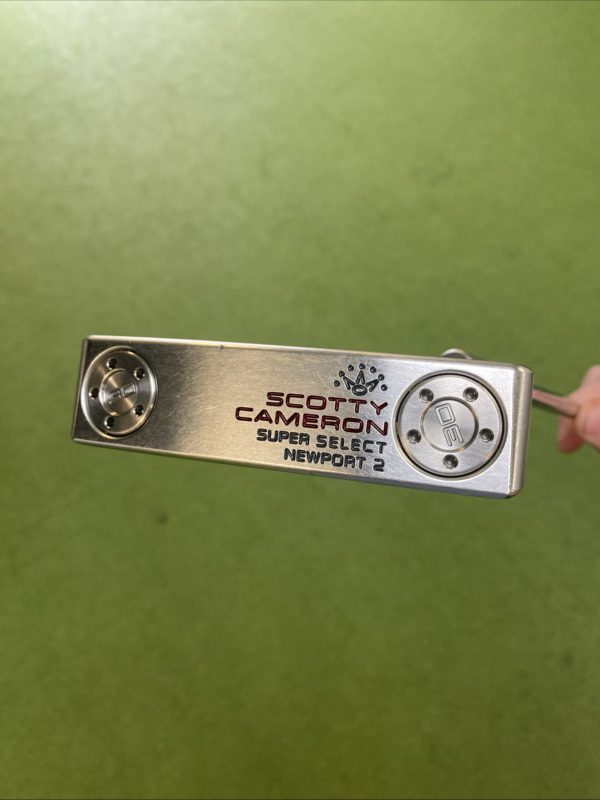 Used RH Scotty Cameron Super Select Newport 2.5 35” Blade Putter - Image 3