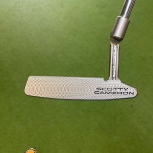 Used RH Scotty Cameron Super Select Newport 2.5 35” Blade Putter