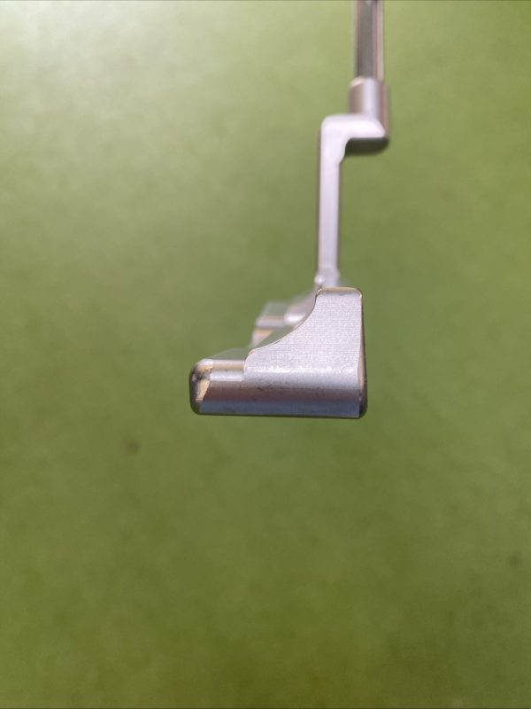 Used RH Scotty Cameron Super Select Newport 2.5 35” Blade Putter - Image 5