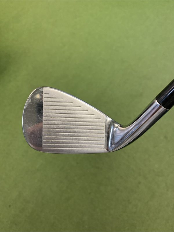 Used RH TaylorMade R11 Iron Set 7-PW-GW Fujikura Motore Graphite Senior Flex - Image 8