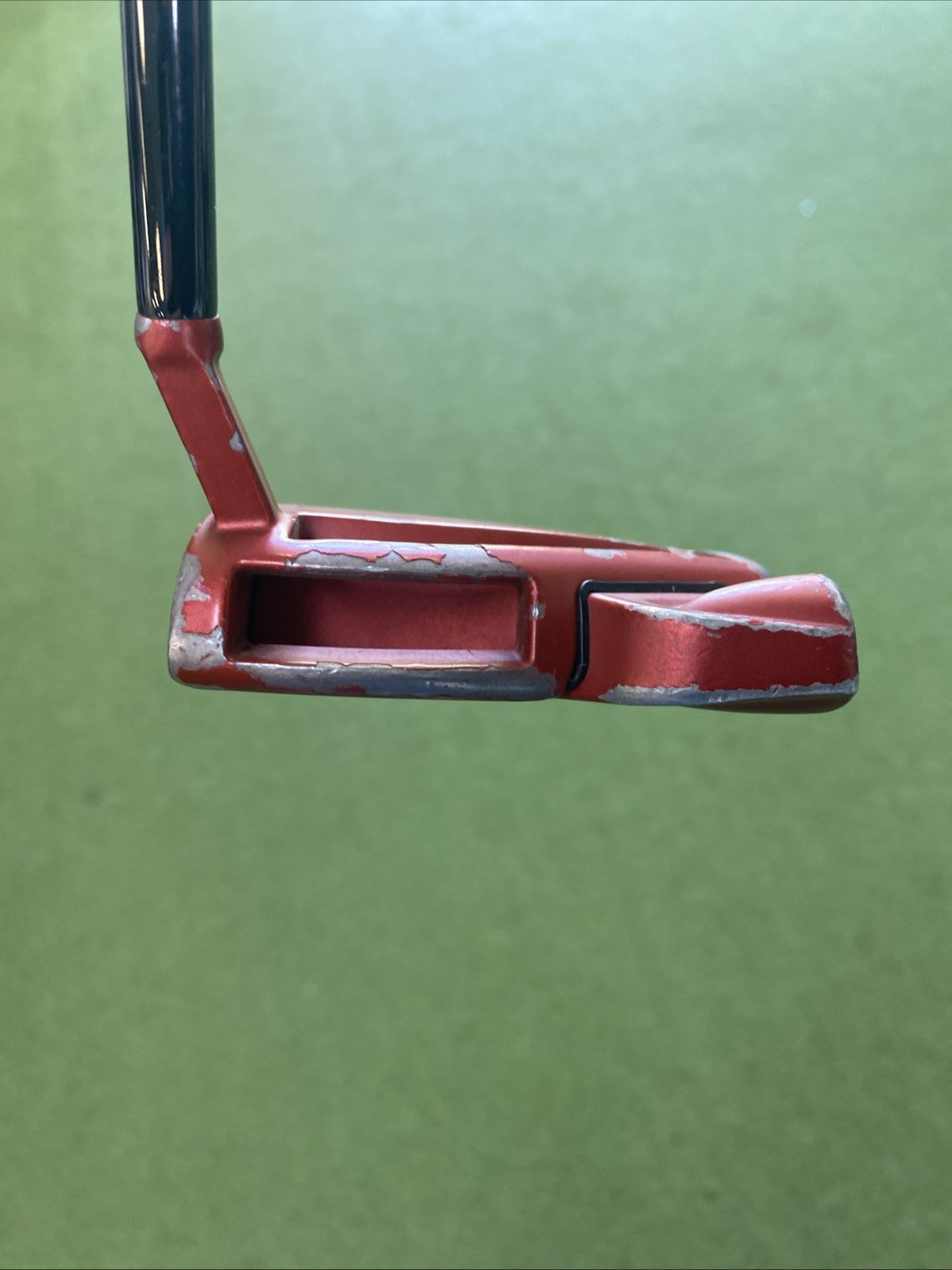 Used RH TaylorMade Spider Tour Red 35” Mallet Putter - Image 4