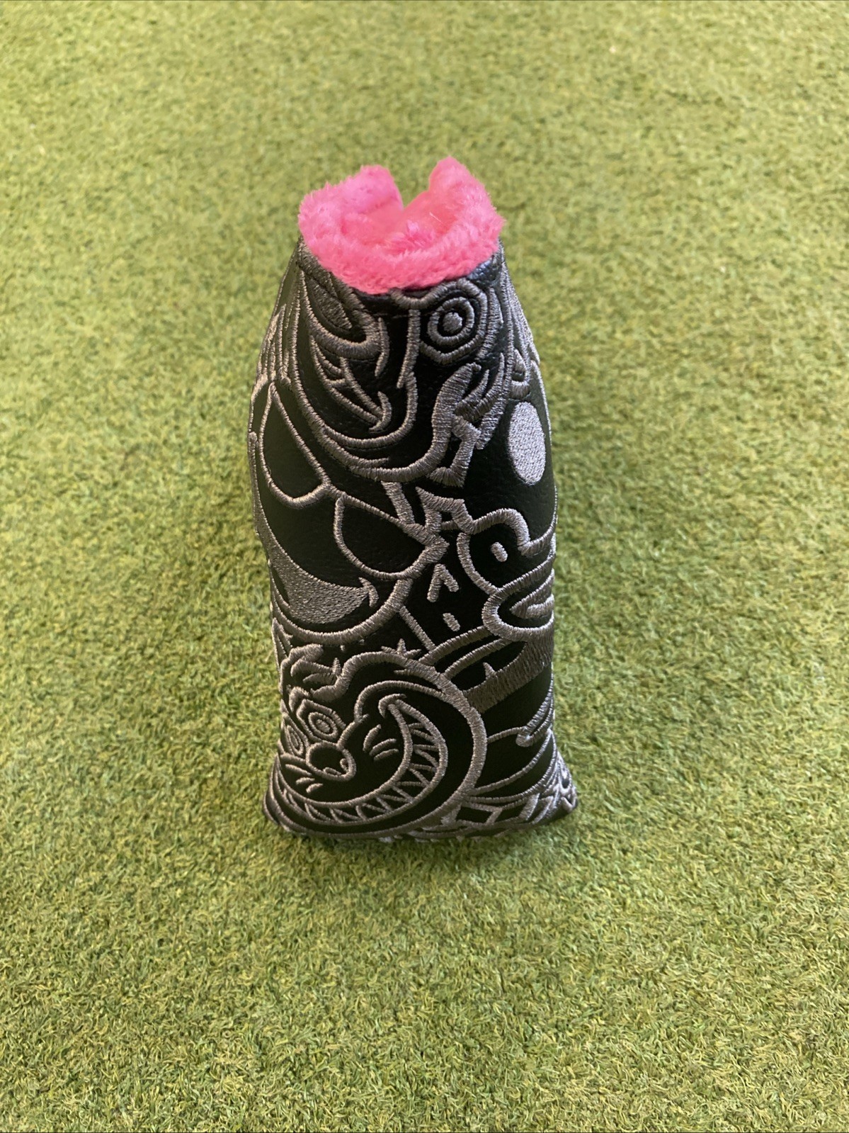 Bettinardi Tour Dept Fat Cat Blade Putter Head Cover Black - Image 4