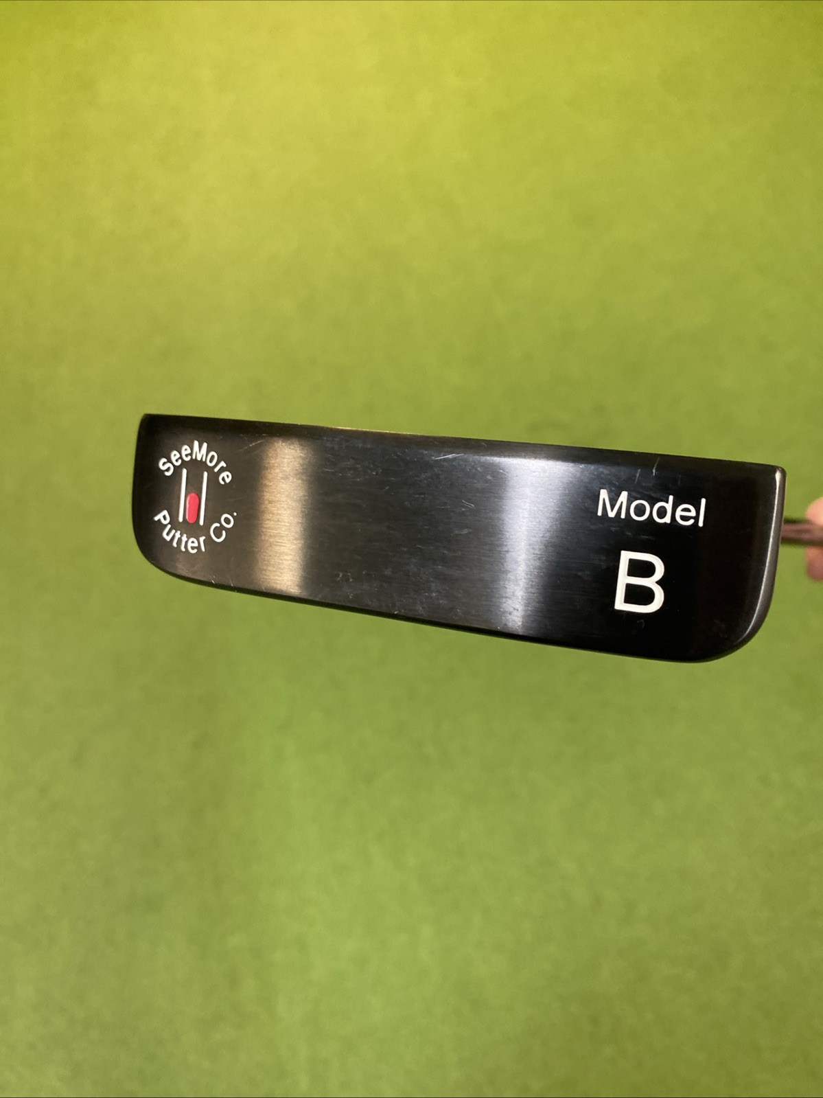 RH SeeMore Model B 35” Center Shaft Putter Black - Image 3