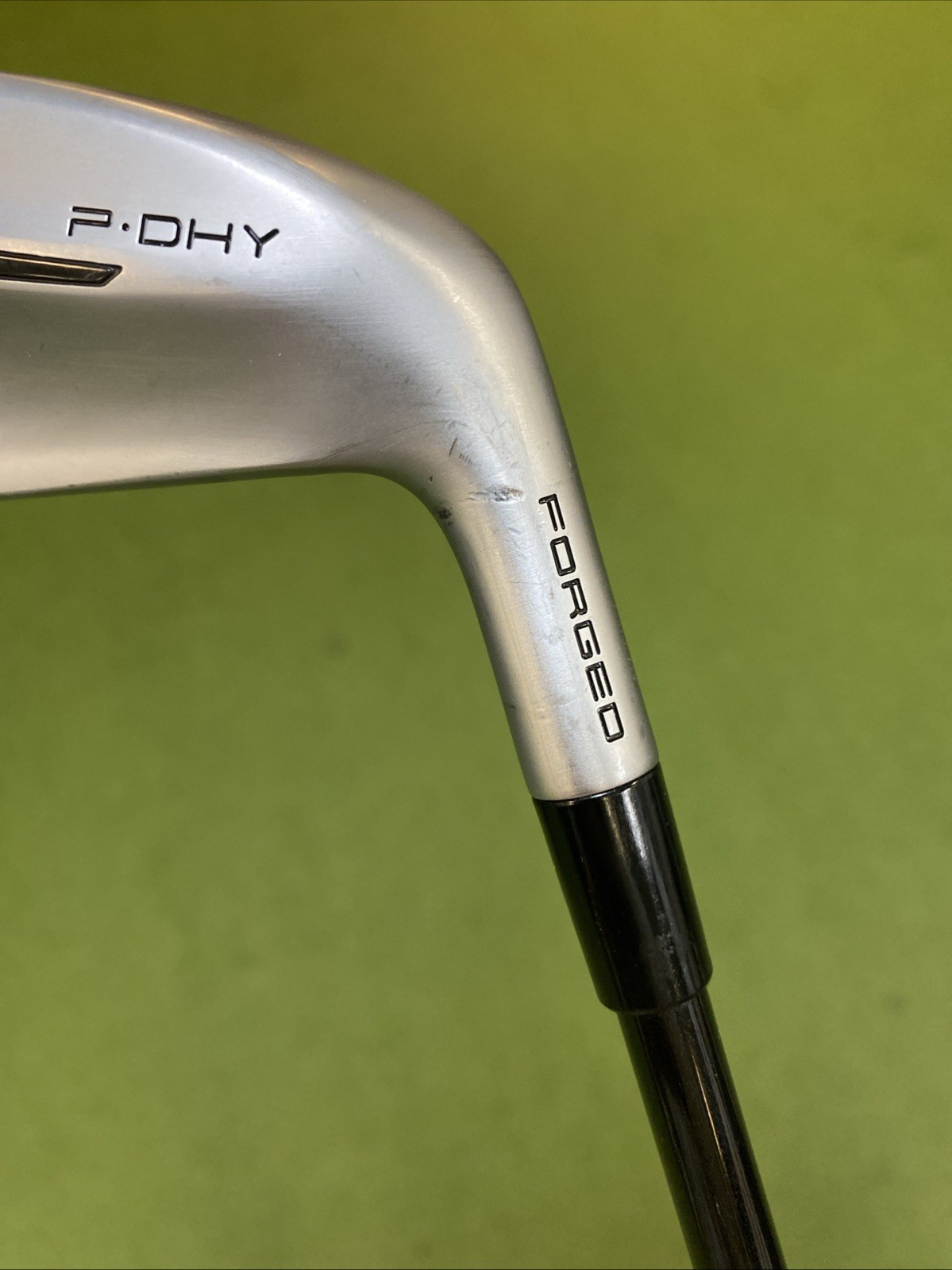 RH TaylorMade P-DHY 18* 2-Iron Tour AD VF 85g Stiff Flex Graphite - Image 4