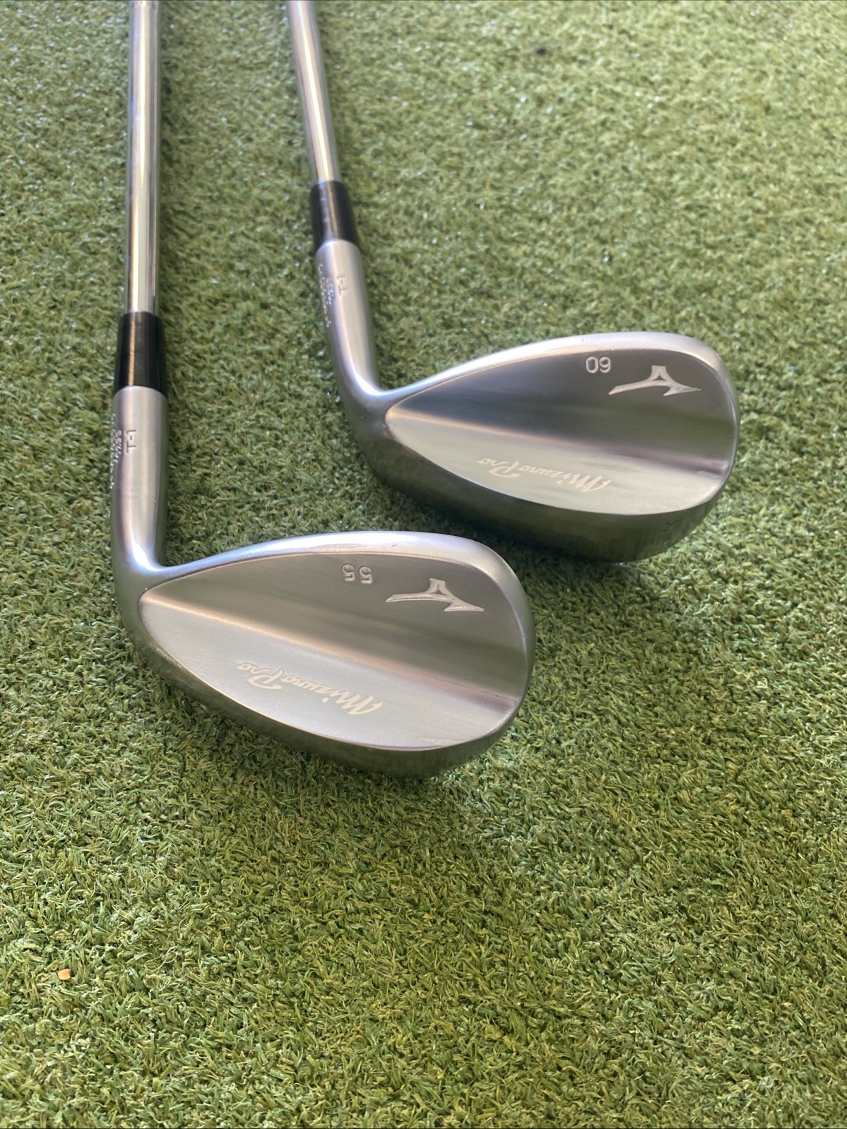 Tour Issue Mizuno Pro T-1 Wedge Set 55*, 60* Dynamic Gold Tour Issue 115g Steel