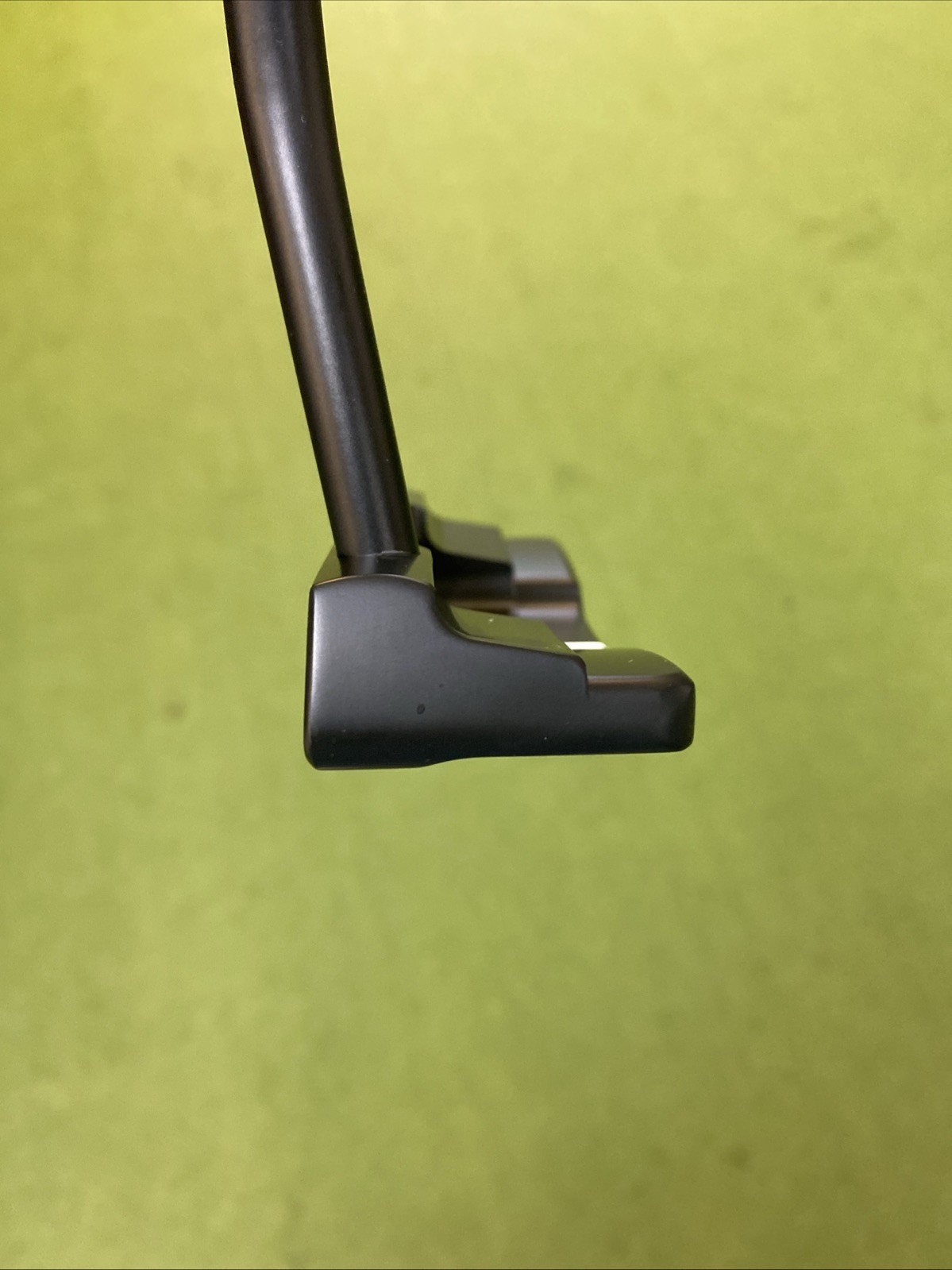 Used RH Evnroll ER2 Black 34” Putter - Image 4