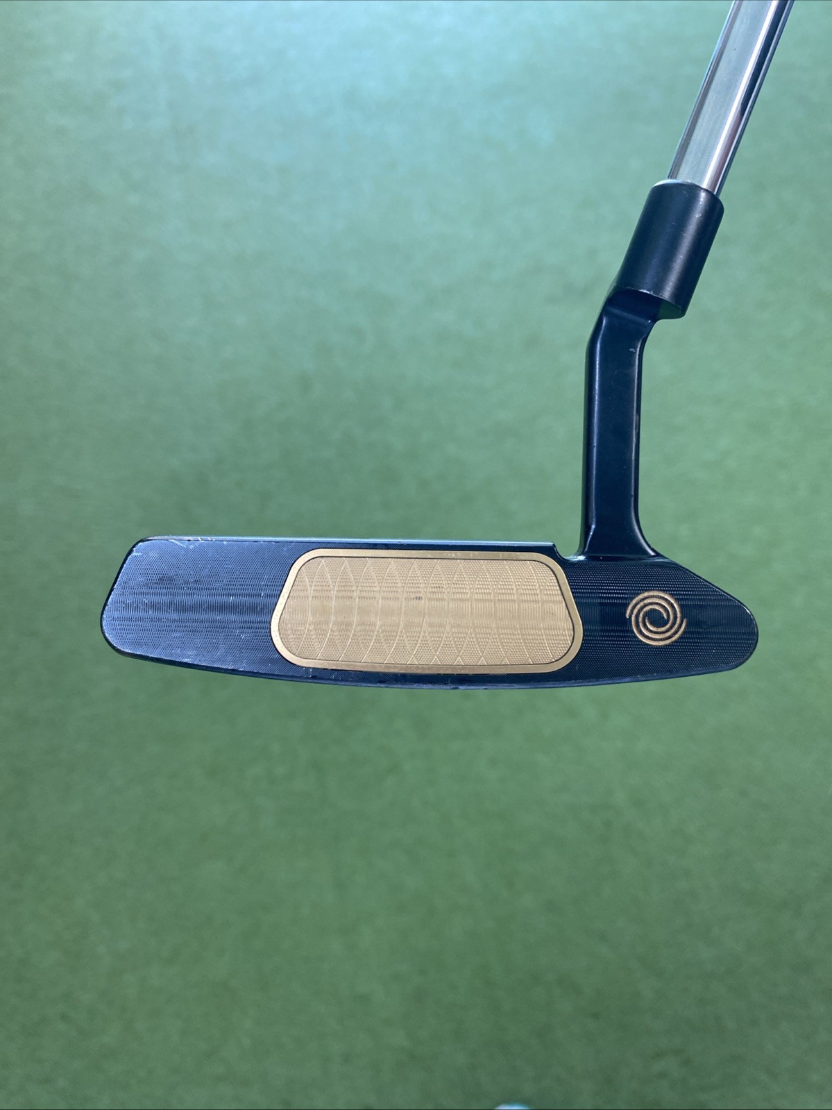 Used RH Odyssey Ai-One Milled Two T CH 36” Blade Putter - Image 3