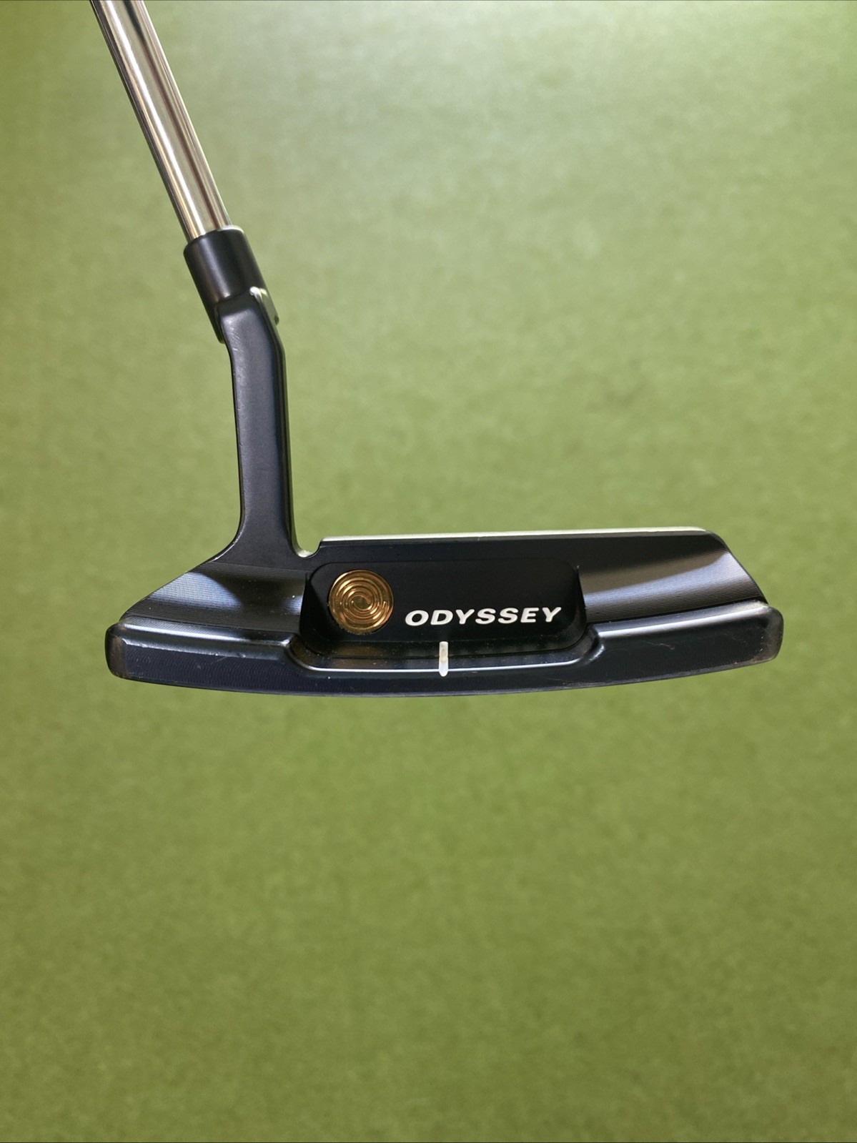 Used RH Odyssey Ai-One Milled Two T CH 36” Blade Putter - Image 6