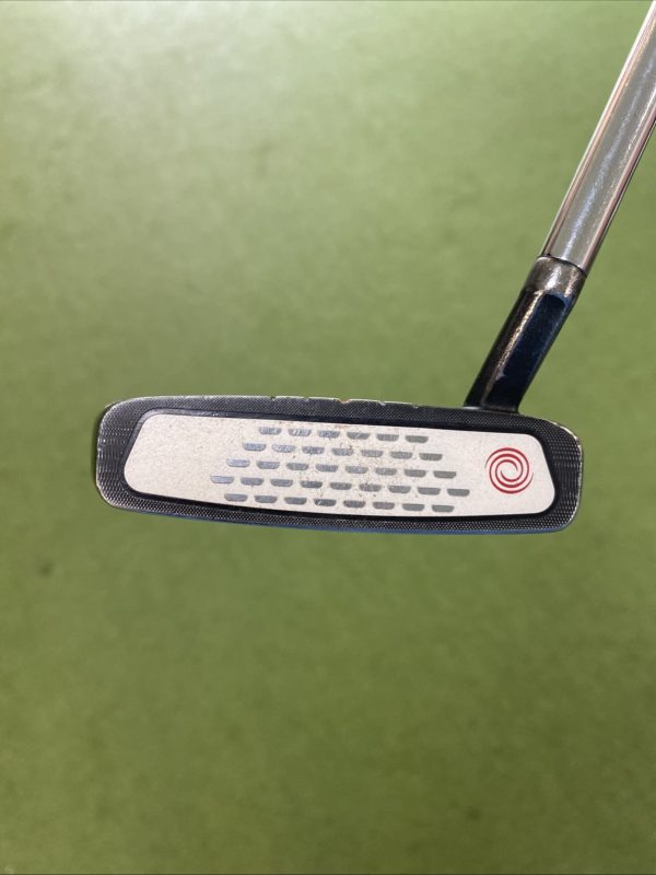 Used RH Odyssey Triple Track Seven S 33” Mallet Putter - Image 3
