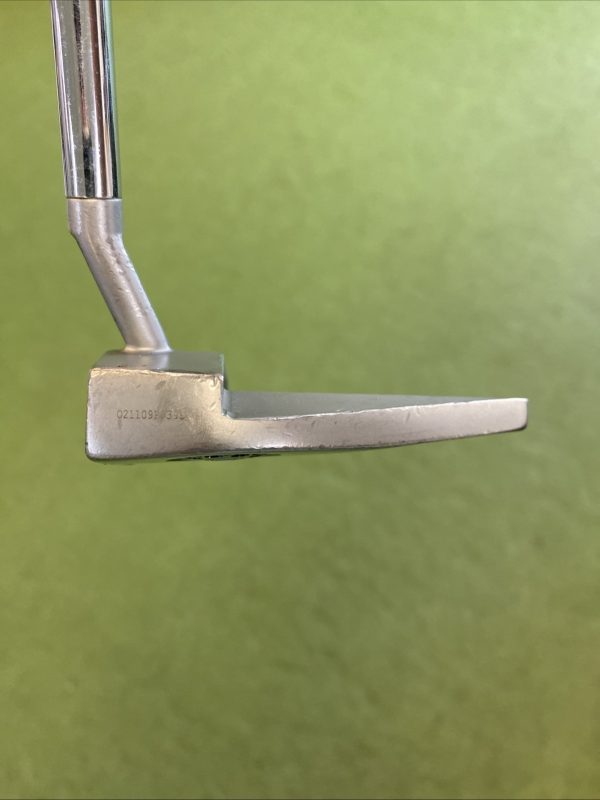 Used RH Odyssey White Hot OG 7S 32” Mallet Putter - Image 4