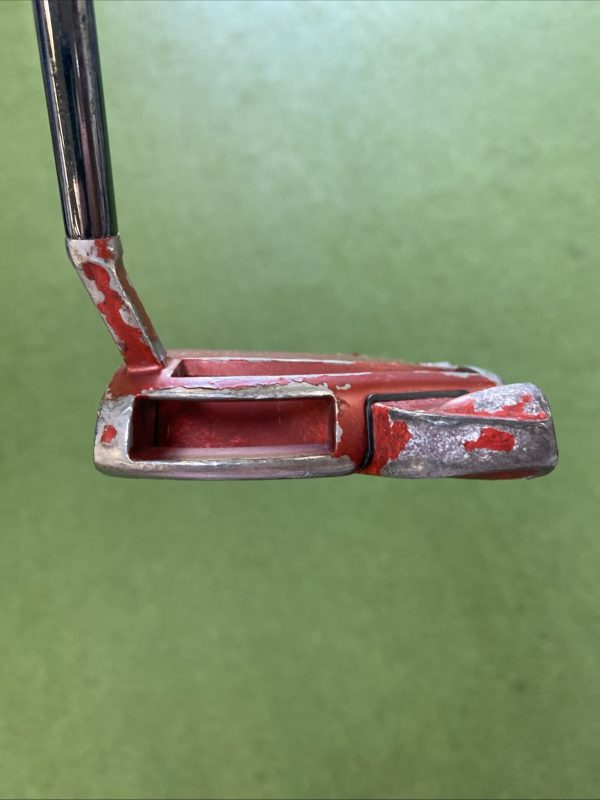 Used RH TaylorMade Spider Tour Red 34” Mallet Putter