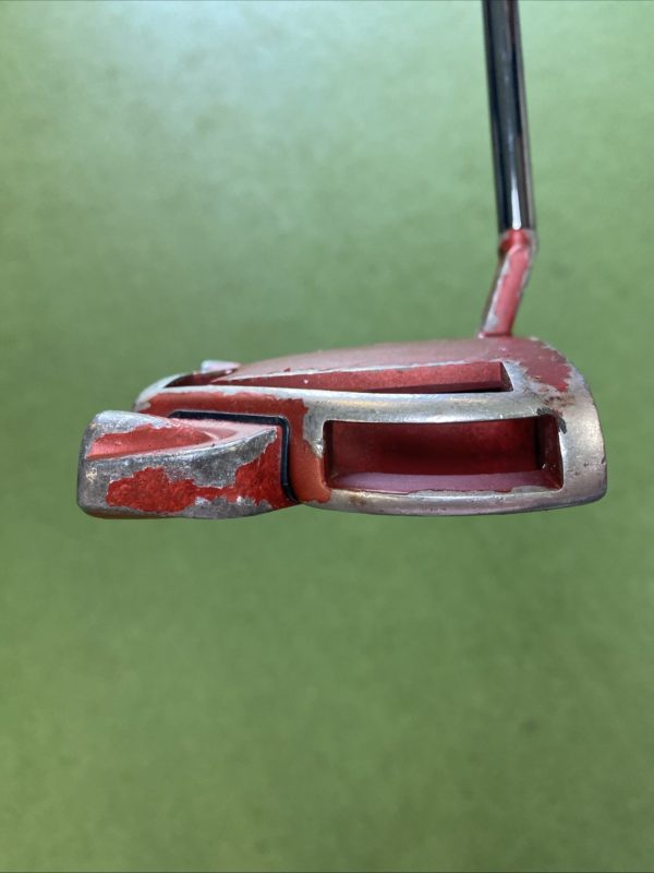 Used RH TaylorMade Spider Tour Red 34” Mallet Putter