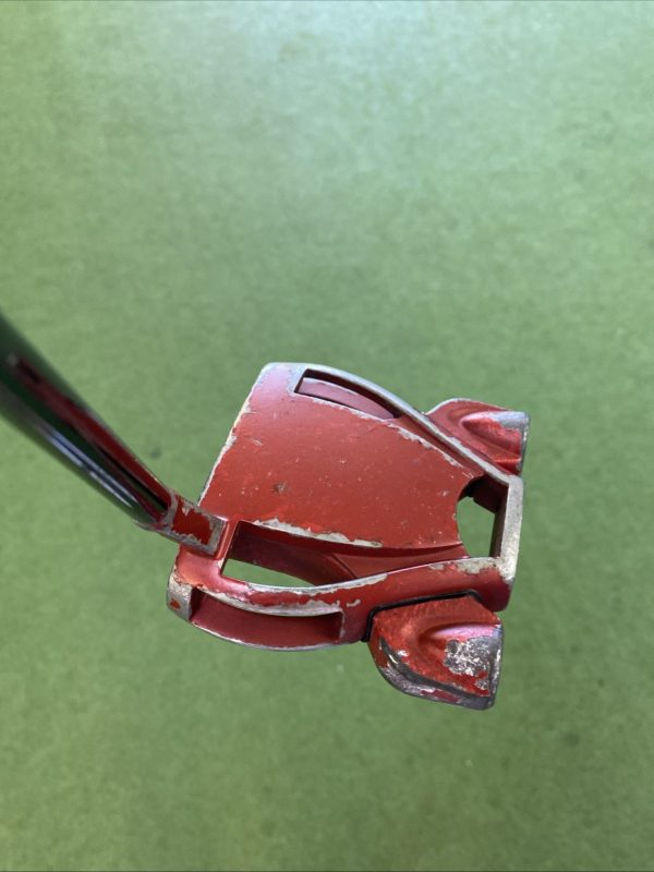 Used RH TaylorMade Spider Tour Red 34” Mallet Putter