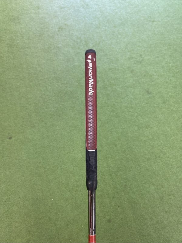 Used RH TaylorMade Spider Tour Red 34” Mallet Putter