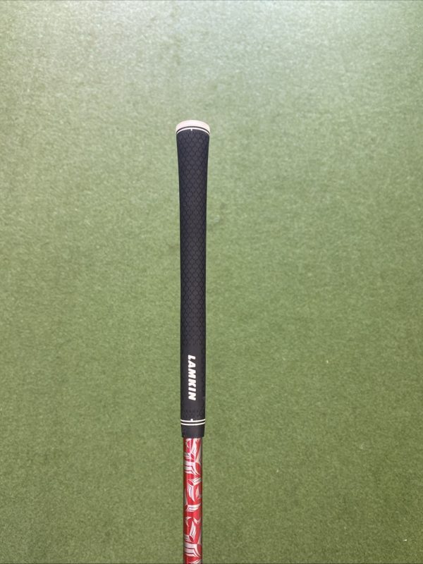 Used RH Titleist 915 D3 9.5* Driver Prolaunch Red 65g Graphite Stiff Flex - Image 9