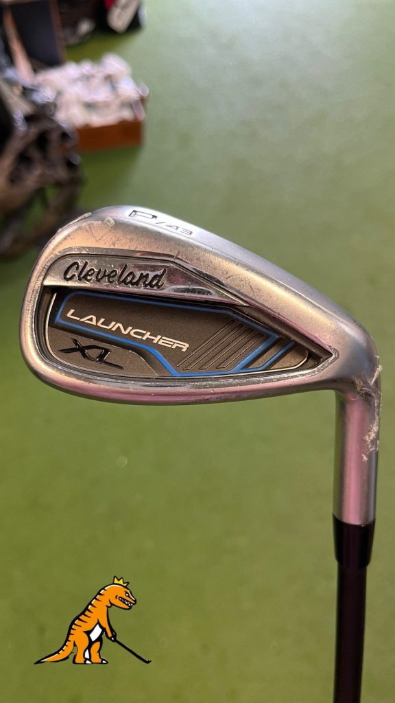 Cleveland Launcher XL 43° Pitching Wedge Catalyst 60g 5.5 Regular Flex