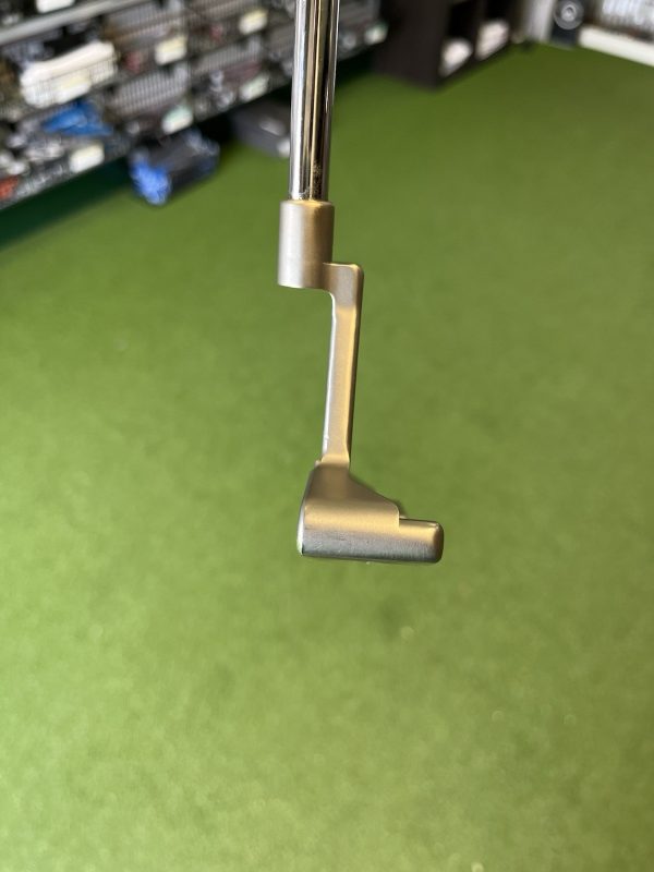 Scotty Cameron Circle T TN2 Newport 2 Blade Putter - Image 4