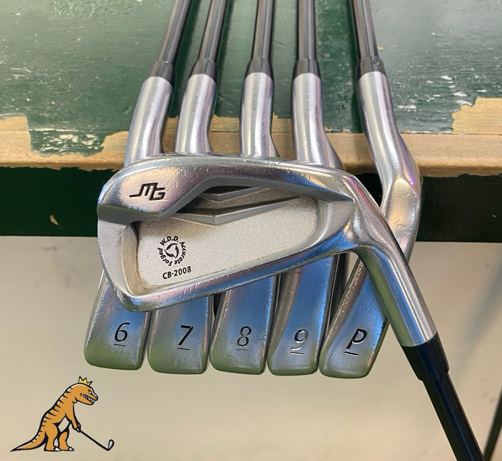 Used RH Miura Giken CB 2008 Iron Set 5-PW Mitsubishi MMT 85g Regular Flex Graphi