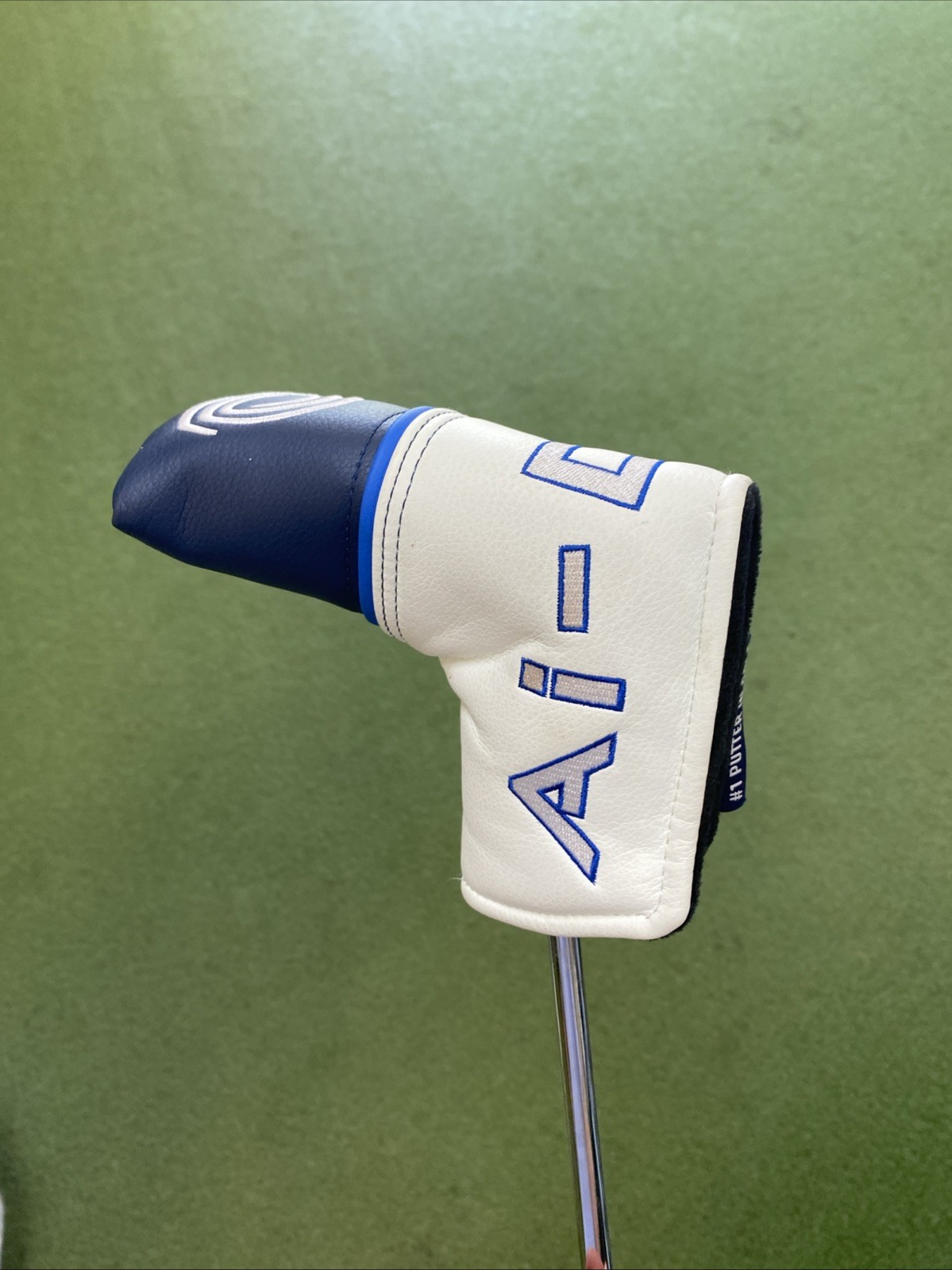 Used RH Odyssey Ai-One #1 Silver 35” Putter + HC - Image 11
