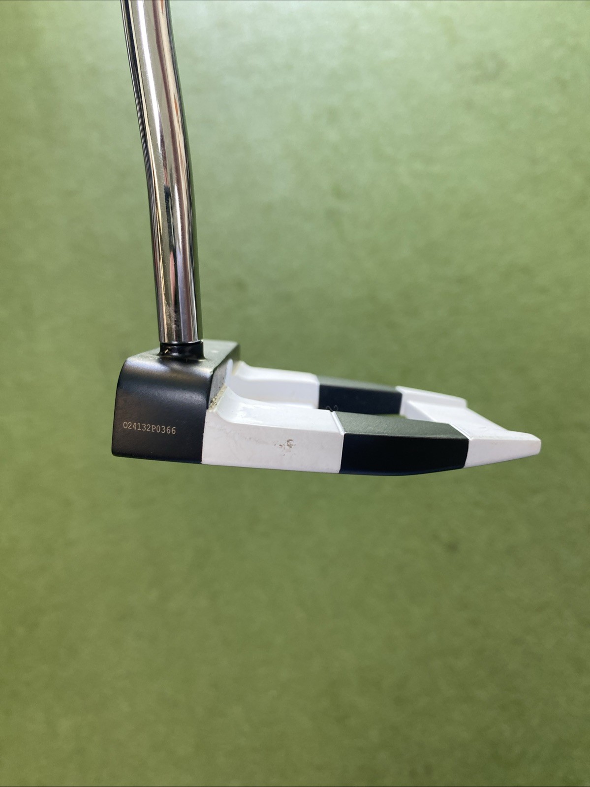 Used RH Odyssey Ai-One Cruiser Jailbird 37” Mallet Putter Counter Balance - Image 4