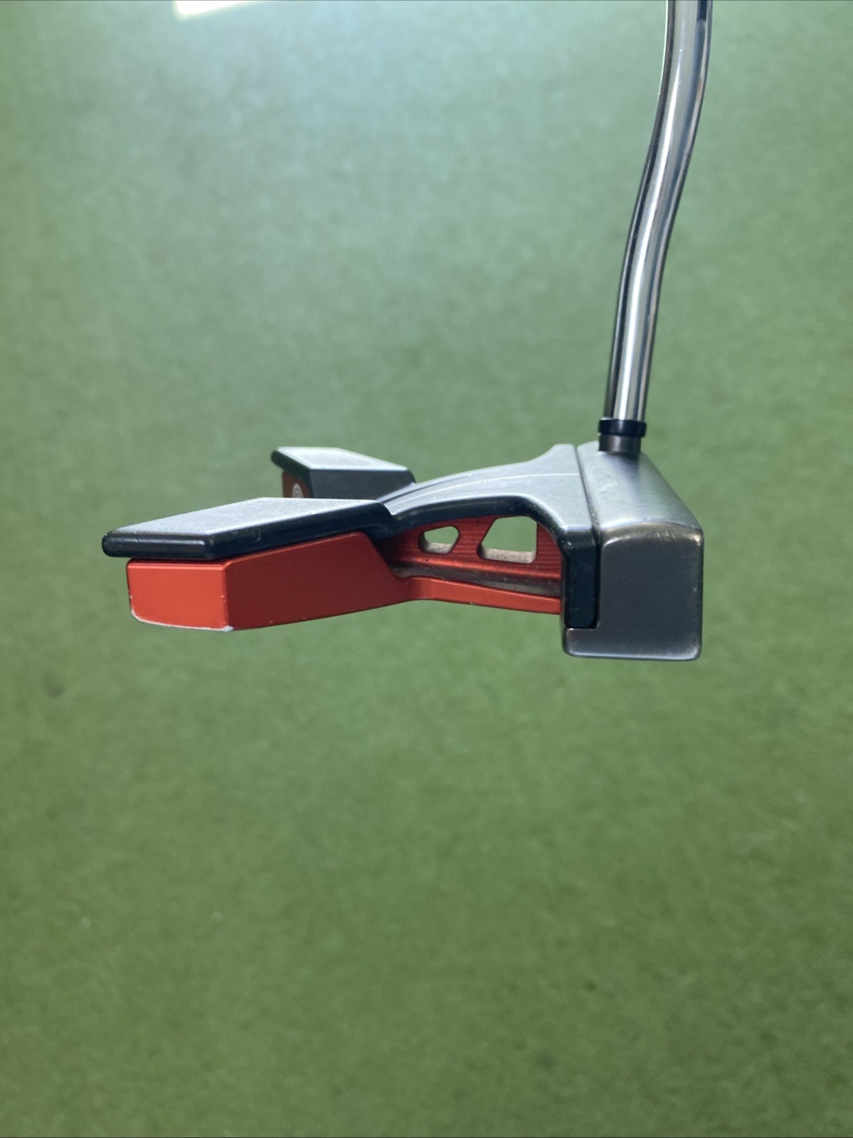 Used RH Odyssey EXO Indianapolis 34” Mallet Putter - Image 5