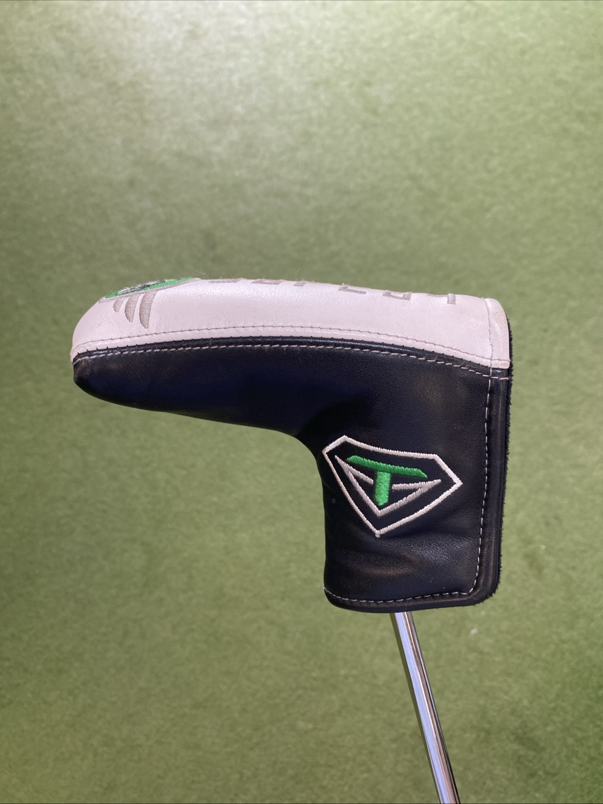 Used RH Odyssey Toulon San Diego 35” Blade Putter + HC - Image 11