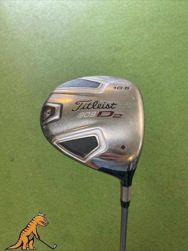 Used RH Titleist 909 D2 10.5* Driver Diamana Blue 65g Graphite Stiff Flex