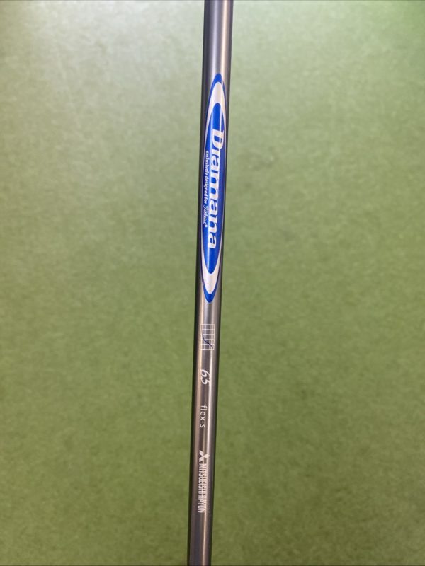 Used RH Titleist 909 D2 10.5* Driver Diamana Blue 65g Graphite Stiff Flex - Image 8