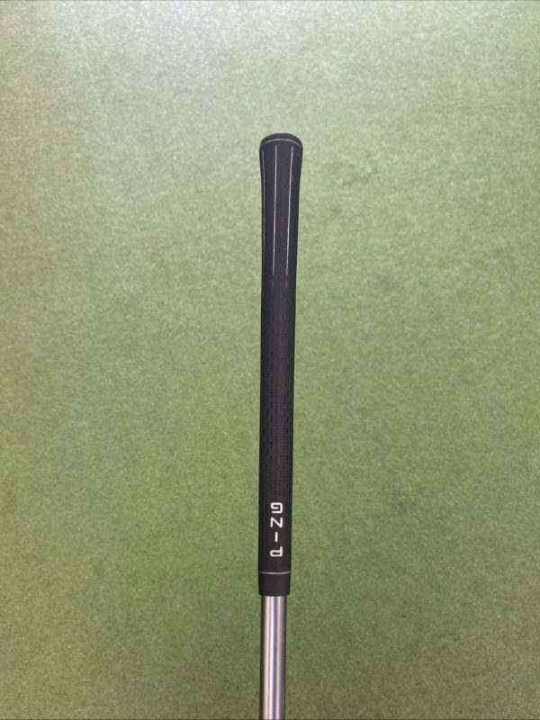 Used RH Titleist 909 D2 10.5* Driver Diamana Blue 65g Graphite Stiff Flex - Image 9