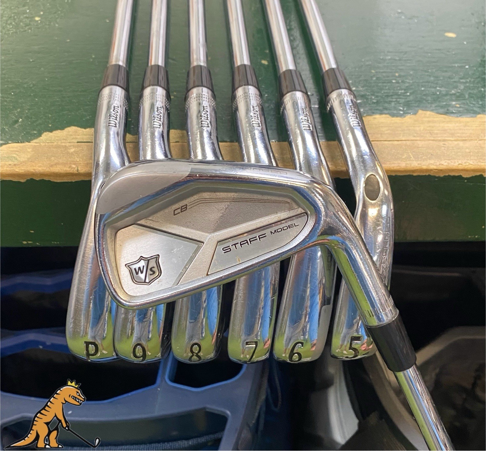 Used RH Wilson Staff Model CB/MB Combo Iron Set 4-PW Dynamic Gold S300 Steel