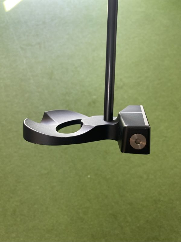LAB Golf DIrected Force 2.1 46” Broomstick Putter + HC L.A.B. Golf - Image 5