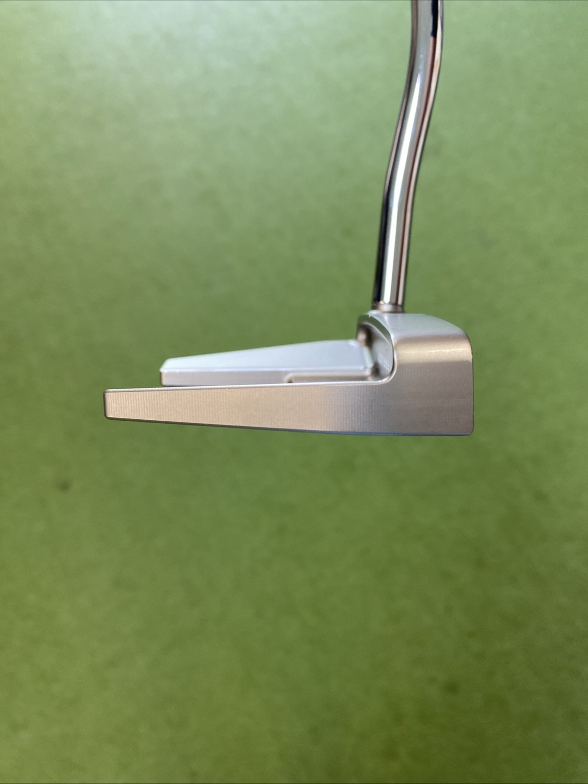 RH Odyssey Ai-One Milled Silver Seven T 35” Mallet Putter + HC - Image 5