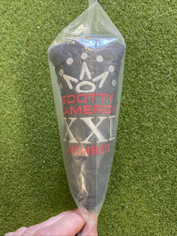Scotty Cameron 2021 XXI Club Member Gray & Red Putter Head Cover