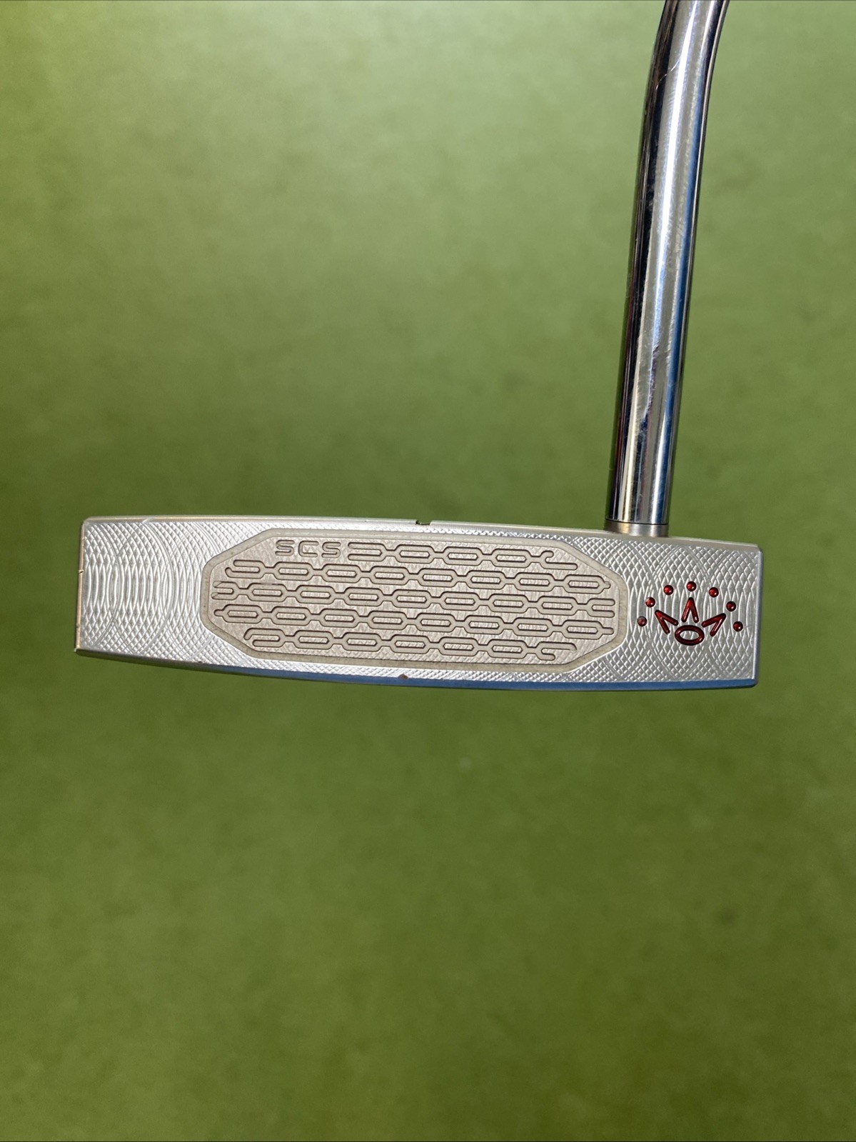 Used RH Scotty Cameron Studio Style Fastback 36” Mallet Putter - Image 3