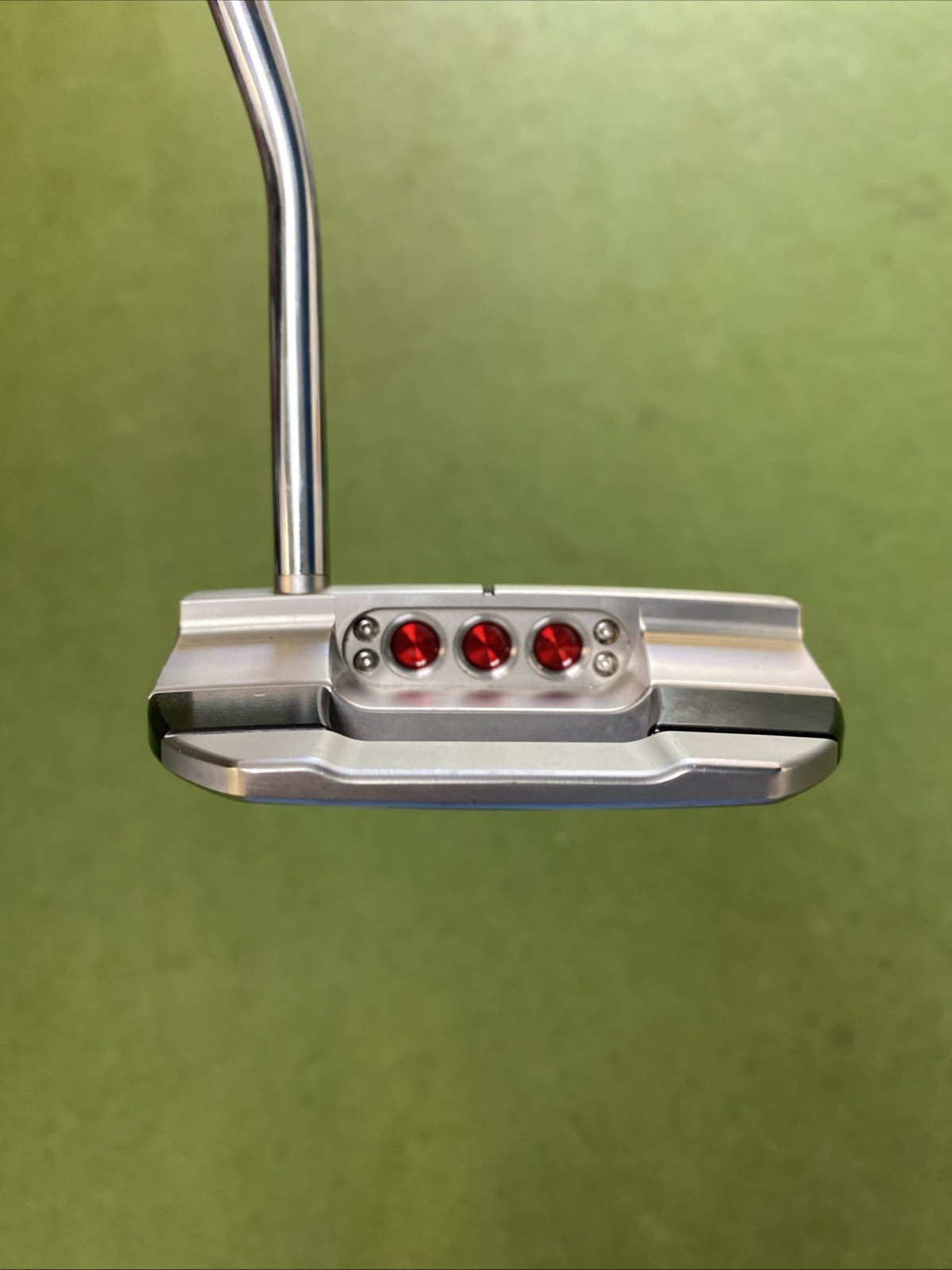 Used RH Scotty Cameron Studio Style Fastback 36” Mallet Putter - Image 6