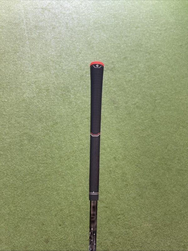 Used RH TaylorMade M6 22* 4 Hybrid Aldila Rogue 85g Graphite Stiff Flex + HC - Image 9