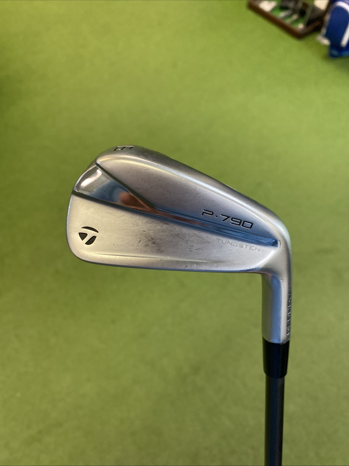 Used RH TaylorMade P790 Iron Set 5-PW Recoil ES 60g Regular Flex Graphite - Image 5
