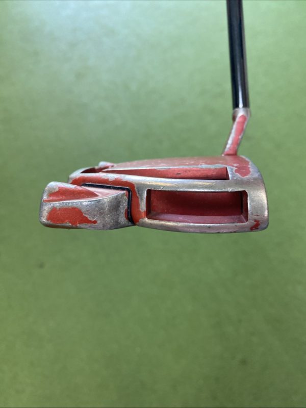 Used RH TaylorMade Spider Tour Red 34” Mallet Putter