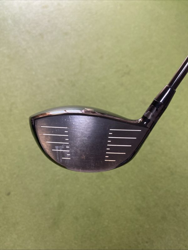 Used RH Titleist 910 D3 9.5* Driver Diamana ‘ahina Graphite Stiff Flex - Image 4