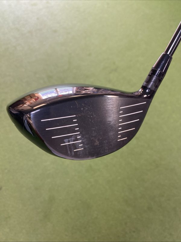Used RH Titleist 910 D3 9.5* Driver Diamana ‘ahina Graphite Stiff Flex - Image 5