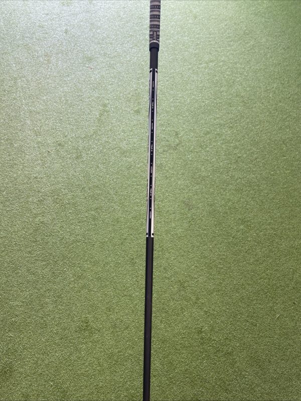Used RH Titleist TSi2 9* Driver Accra Tour Z LS 55g Graphite Stiff Flex - Image 7