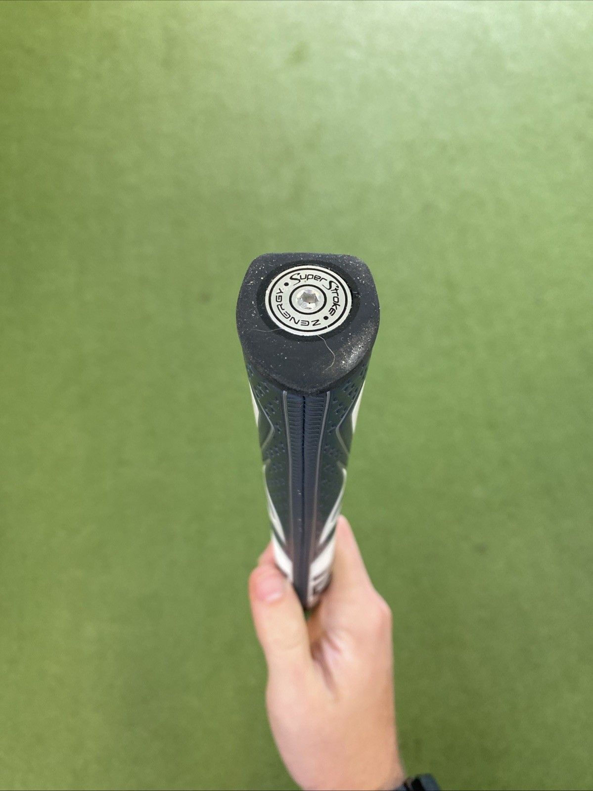 Used RH Tour Edge Road 304SS 35” Center Shaft Putter - Image 10