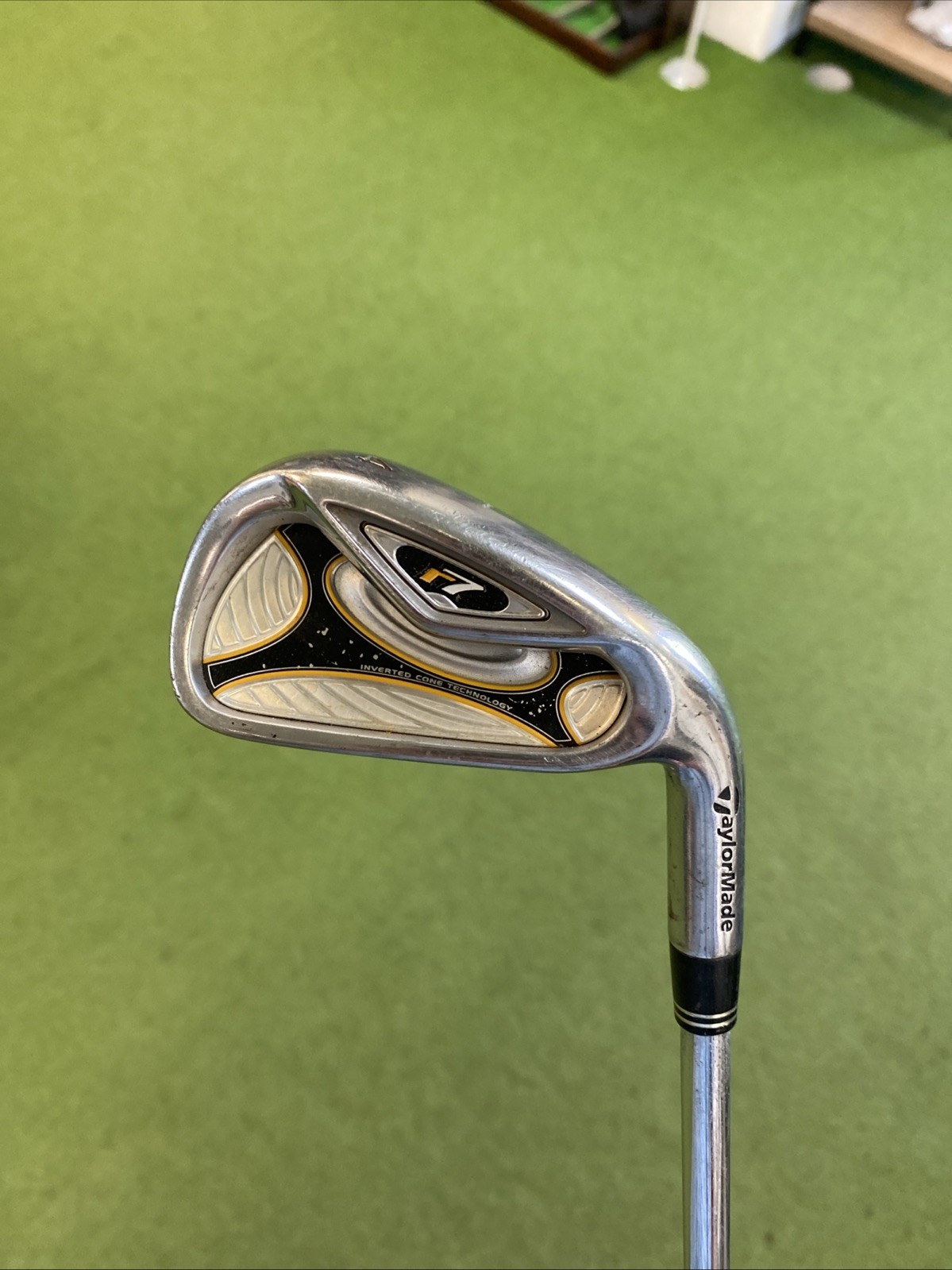 Used TaylorMade r7 Iron Set 4-PW-GW-SW T-Step Stiff Flex Steel - Image 3