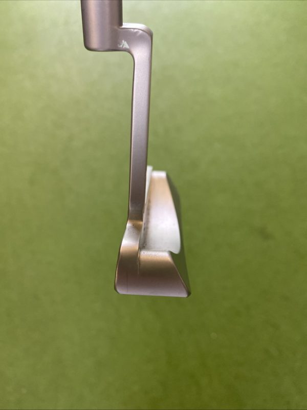 Bettinardi Tour Department BB5 33” Honeycomb Blade Putter