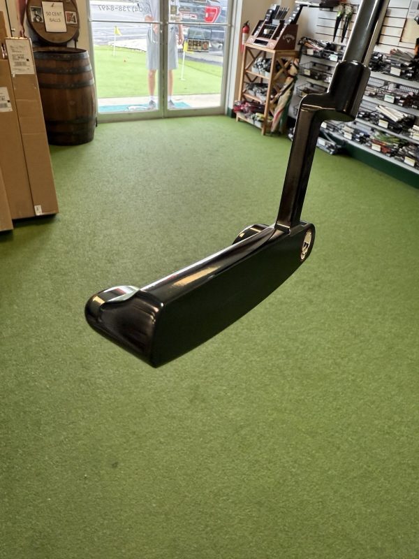 SWAG GOLF DGAP CARBON BLACK OXIDE- HANDSOME ONE PUTTER 34” Right Handed - Image 6